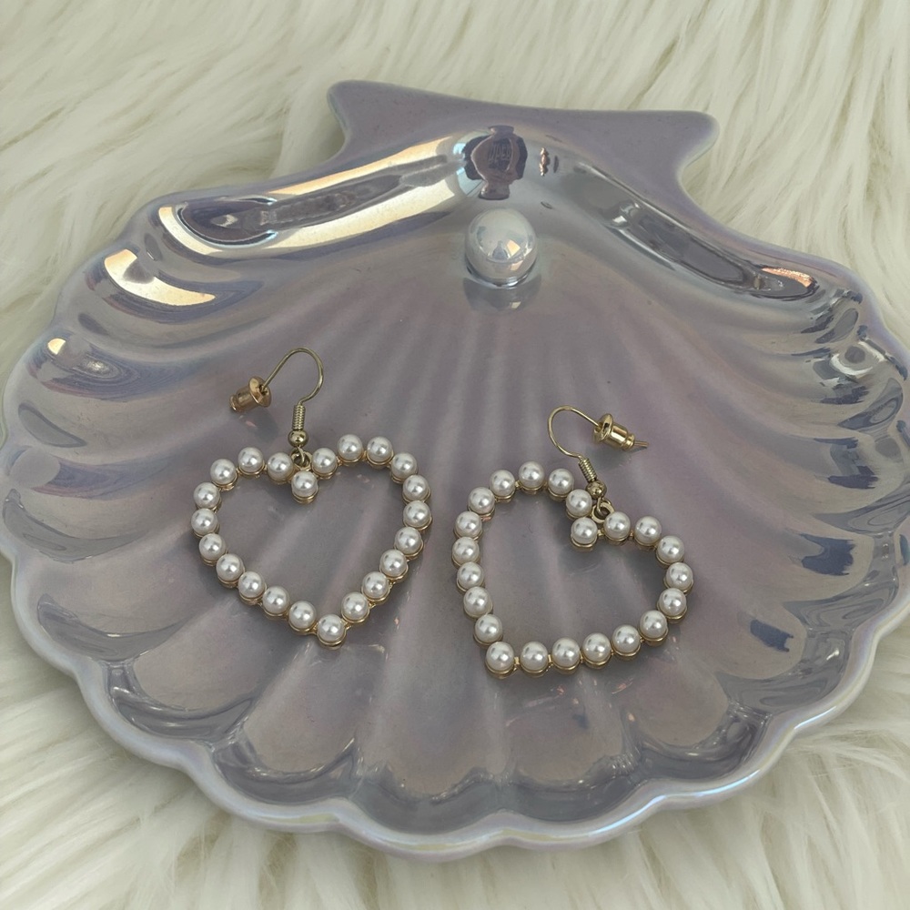 Brand New Heart-Shaped Pearl Earrings
